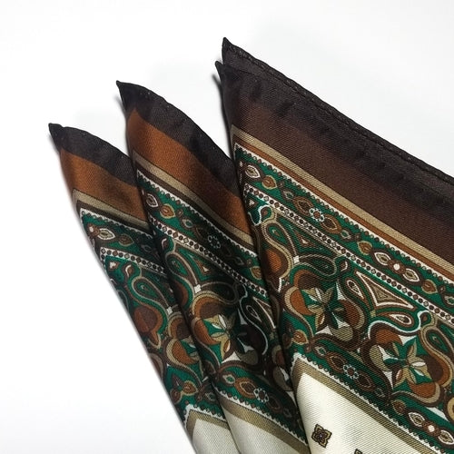 17" White & Green Geometric Silk Twill Pocket Square