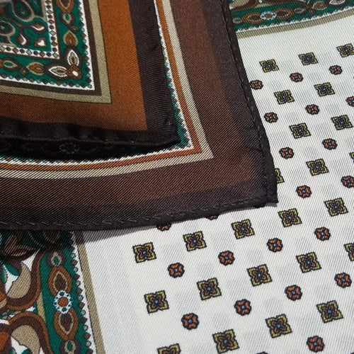 17" White & Green Geometric Silk Twill Pocket Square