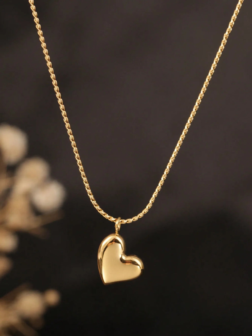Minimalist Curved Heart Pendant Necklace In Gold Tone